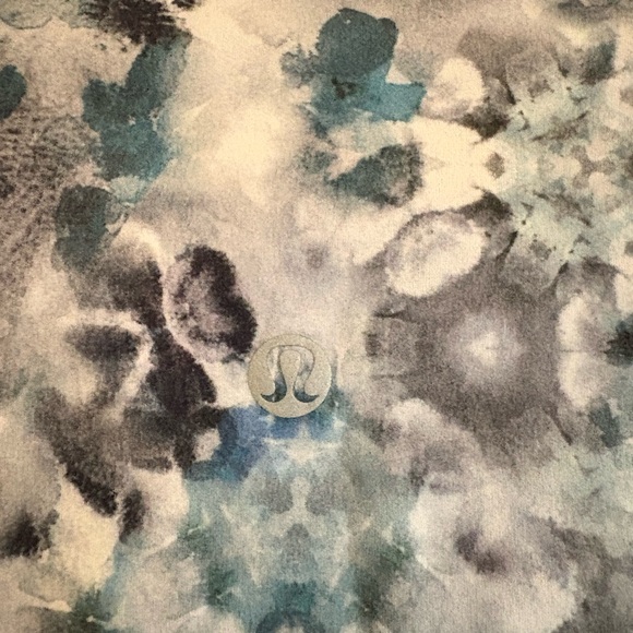 Lululemon Align Shorts 8in - Picture 4 of 5